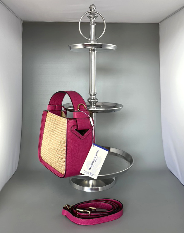Pinke-Basttasche-seite Small handbag in a leather/raffia blend
